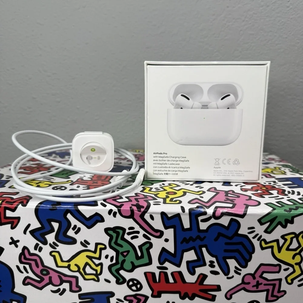 Apple AirPods‎ Pro EMPTY BOX ONLY + Ear Tips, Charging Cable